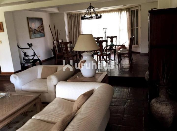 Foto de Casa de 4 dormitorios en alquiler temporal en La Mansa, a dos cuadras de la playa!, imagen 2