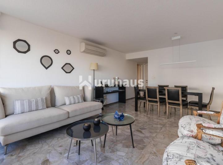 Foto de VENTA APARTAMENTO TRES DORMITORIOS PLAYA MANSA PUNTA DEL ESTE EDIFICIO TUNQUELEN, imagen 1