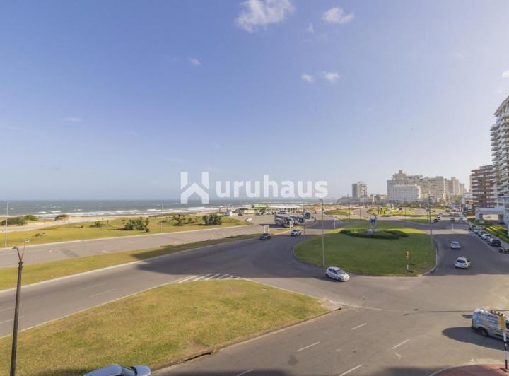 VENTA DEPARTAMENTO PRIMERA LINEA PLAYA BRAVA PUNTA DEL ESTE