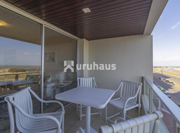 Foto de VENTA DEPARTAMENTO PRIMERA LINEA PLAYA BRAVA PUNTA DEL ESTE, imagen 2