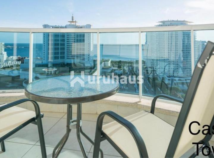 ALQUILER APARTAMENTO DOS DORMITORIOS PLAYA MANSA CASINO TOWER PARRILLERO PROPIO