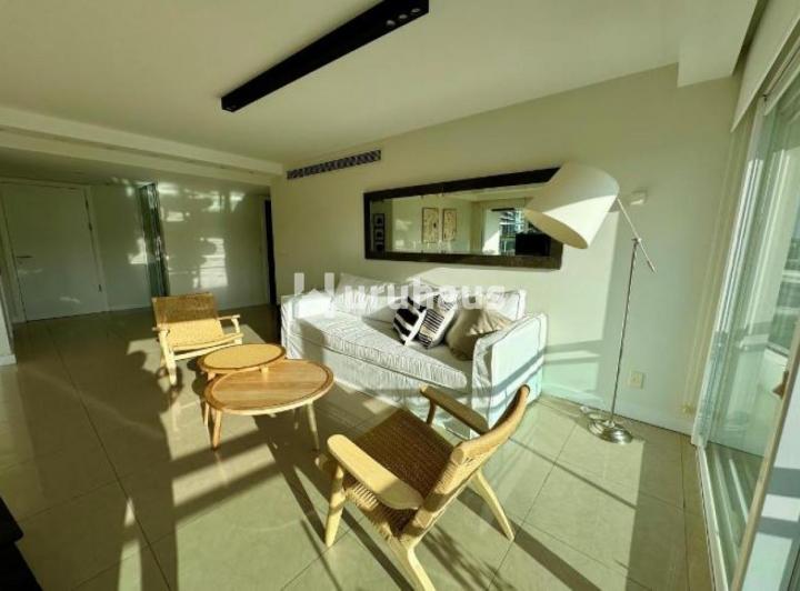 Foto de ALQUILER TEMPORAL APARTAMENTO DOS DORMITORIOS Y DEPENDENCIA PLAYA MANSA, imagen 3