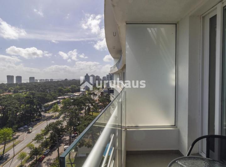 VENTA APARTAMENTO DOS DORMITORIOS PUNTA DEL ESTE ROOSEVELT EDIFICIO GREENLIFE