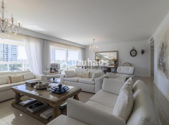 Foto de VENTA DEPARTAMENTO 4 DORMITORIOS EDIFICIO AQUARELLA PLAYA MANSA, imagen 3