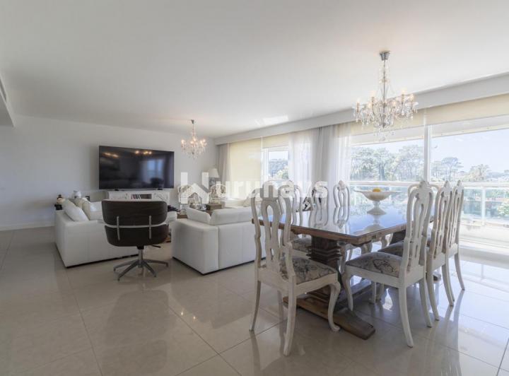 Foto de VENTA DEPARTAMENTO 4 DORMITORIOS EDIFICIO AQUARELLA PLAYA MANSA, imagen 5