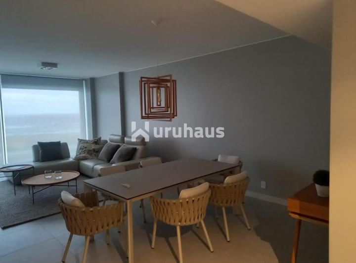Foto de VENTA APARTAMENTO TRES DORMITORIOS PUNTA DEL ESTE PLAYA BRAVA EDIFICIO LE PARC, imagen 2