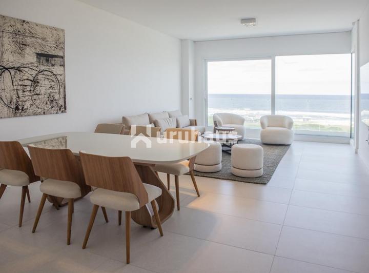 Foto de VENTA APARTAMENTO TRES DORMITORIOS PUNTA DEL ESTE PLAYA BRAVA LE PARC IV, imagen 2