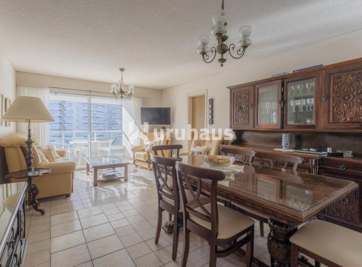 Foto de VENTA APARTAMENTO DOS DORMITORIOS PUNTA DEL ESTE PLAYA BRAVA EDIFICIO, imagen 2