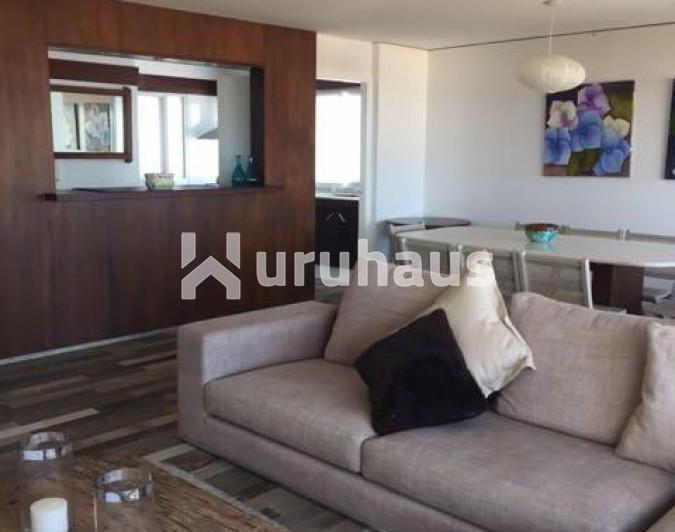 Foto de ALQUILER APARTAMENTO CUATRO DORMITORIOS PUNTA DEL ESTE PRIMERA LINEA, imagen 2
