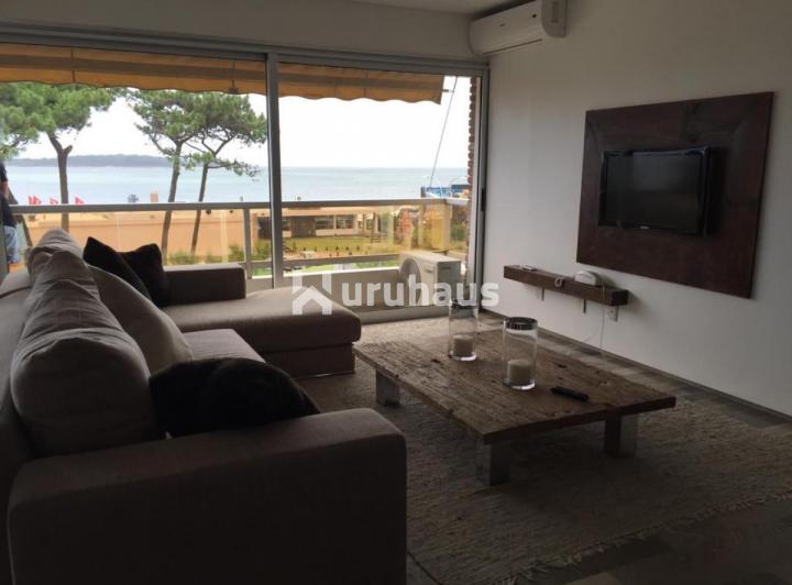 Foto de ALQUILER APARTAMENTO CUATRO DORMITORIOS PUNTA DEL ESTE PRIMERA LINEA, imagen 1