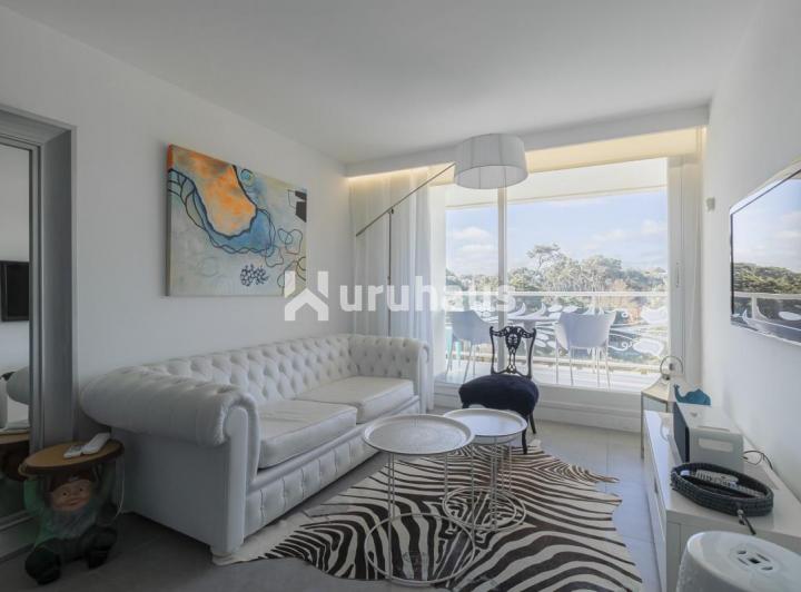 Foto de VENTA APARTAMENTO DOS DORMITORIOS PUNTA DEL ESTE EDIFICIO YOO, imagen 4