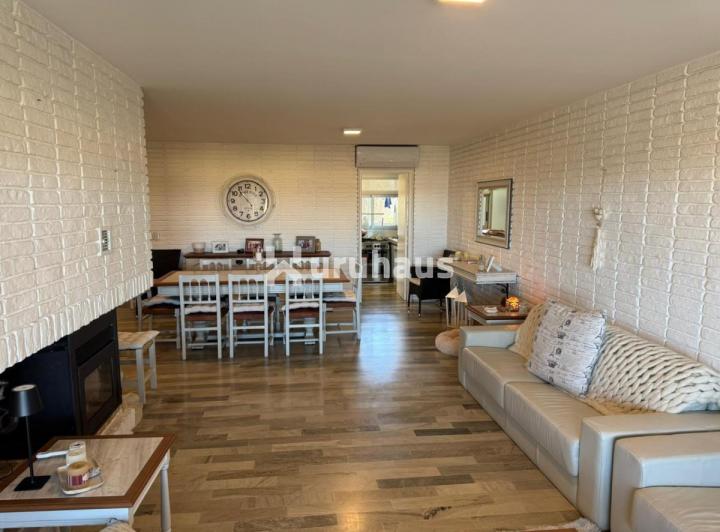 ALQUILER DEPARTAMENTO PLAYA MANSA 4 DORMITORIOS 3