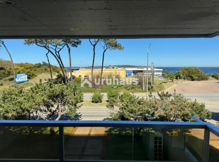 ALQUILER DEPARTAMENTO PLAYA MANSA 4 DORMITORIOS 2