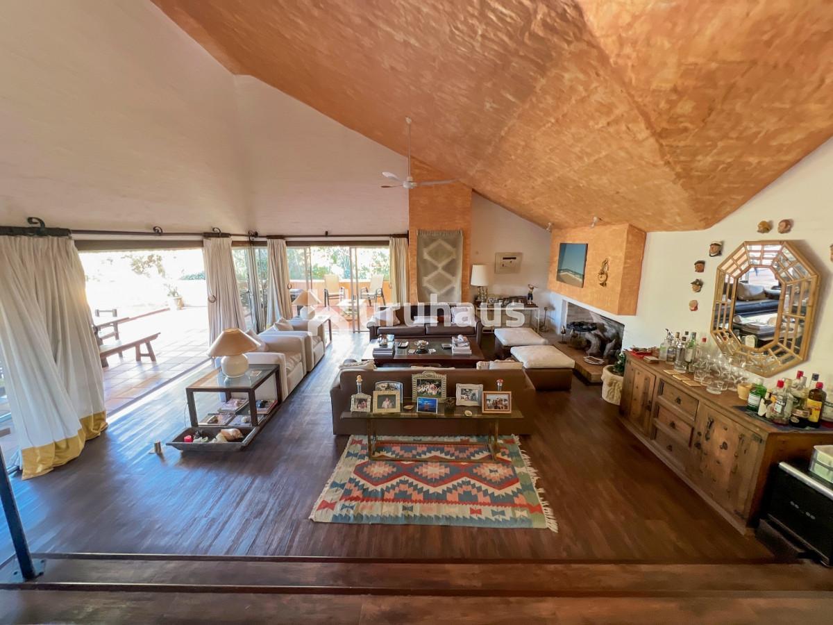 CASA EN VENTA, 7 DORMITORIOS BARRIO GOLF, PUNTA DEL ESTE