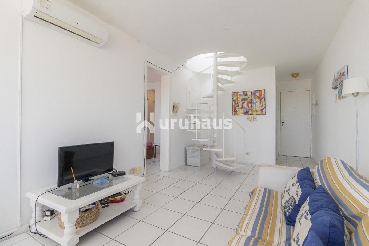 Foto de VENTA APARTAMENTO DOS DORMITORIOS PUNTA DEL ESTE EDIFICIO CAP FERRAT, imagen 3
