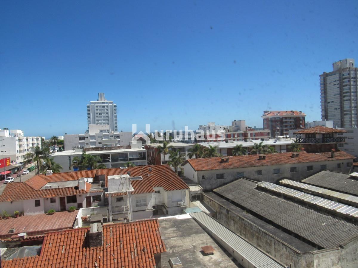 Foto de Apartamento en venta de dos dormitorios en Punta del Este, imagen 2