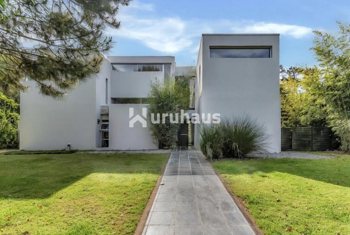 Espectacular casa en San Rafael Punta Del Este 4 dormitorios