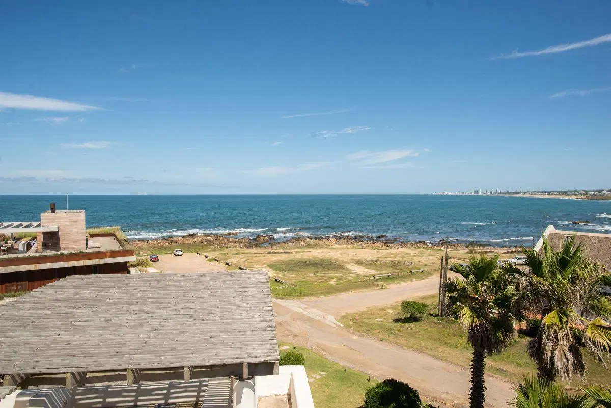 PLAYA BRAVA JOSE IGNACIO BARRIO CERRADO 3