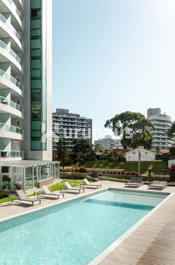 VENTA APARTAMENTO DOS DORMITORIOS PUNTA DEL ESTE EDIFICIO WIND TOWER 5