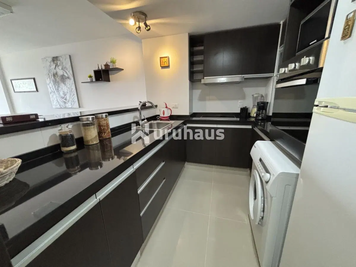 Apartamento venta sobre Av. Chiverta, a pasos del mar 1