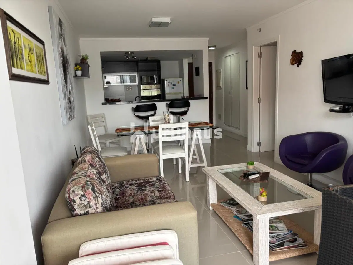 VENTA APARTAMENTO 2 DORMITORIOS CHIVERTA AIDY GRILL FOREST TOWER 5
