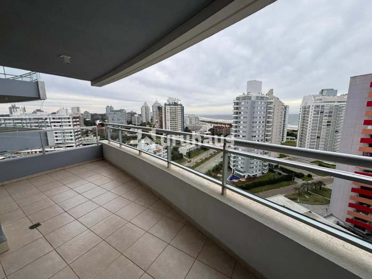 VENTA APARTAMENTO 2 DORMITORIOS CHIVERTA AIDY GRILL FOREST TOWER 4