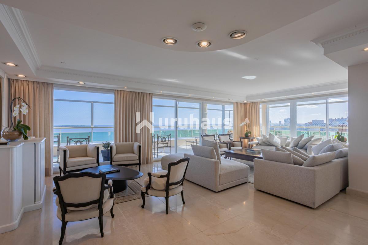 Foto de PENTHOUSE EN VENTA PLAYA MANSA 7 DORMITORIOS CORAL TOWER, imagen 2