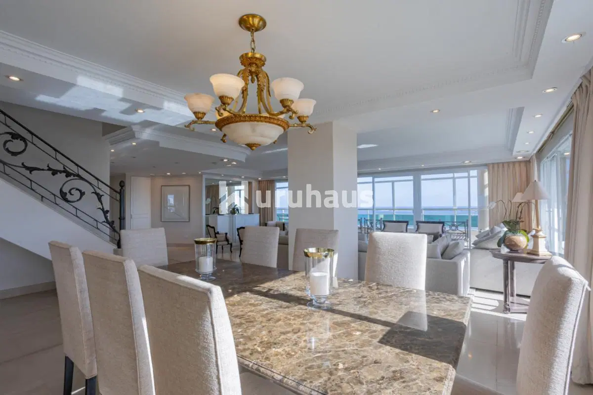 PENTHOUSE EN VENTA PLAYA MANSA 7 DORMITORIOS CORAL TOWER 2