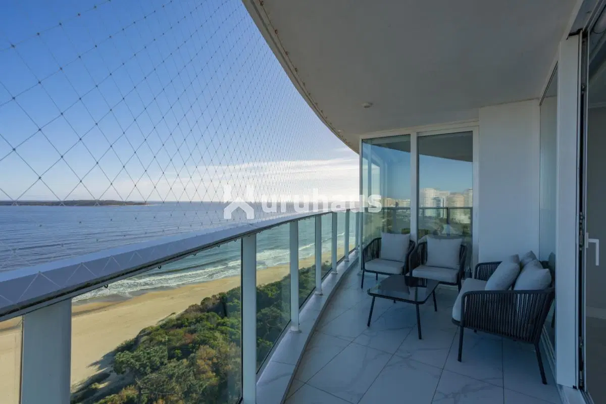 VENTA PARAMOUNT APARTAMENTO 3 DORMITORIOS Y DEPENDENCIA 4