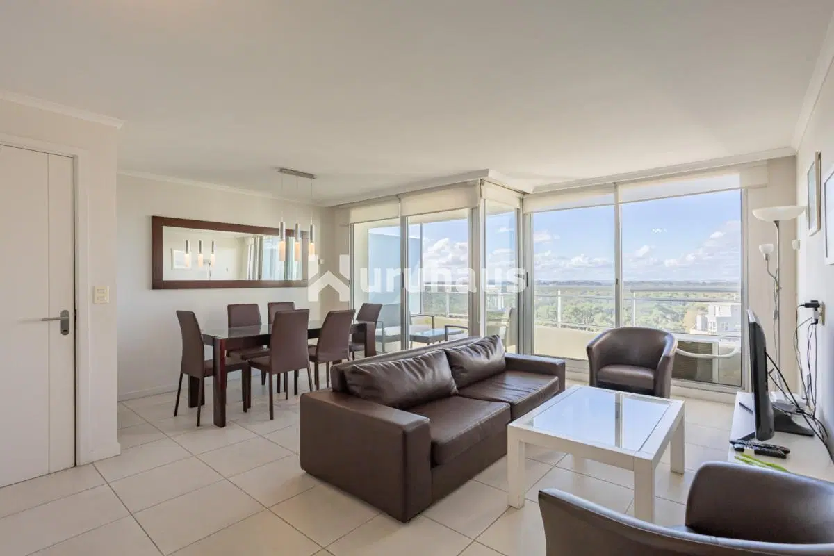 VENTA APARTAMENTO DOS DORMITORIOS PUNTA DEL ESTE EDIFICIO OCEAN DRIVE 5