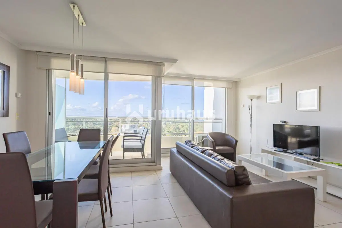 VENTA APARTAMENTO DOS DORMITORIOS PUNTA DEL ESTE EDIFICIO OCEAN DRIVE 8