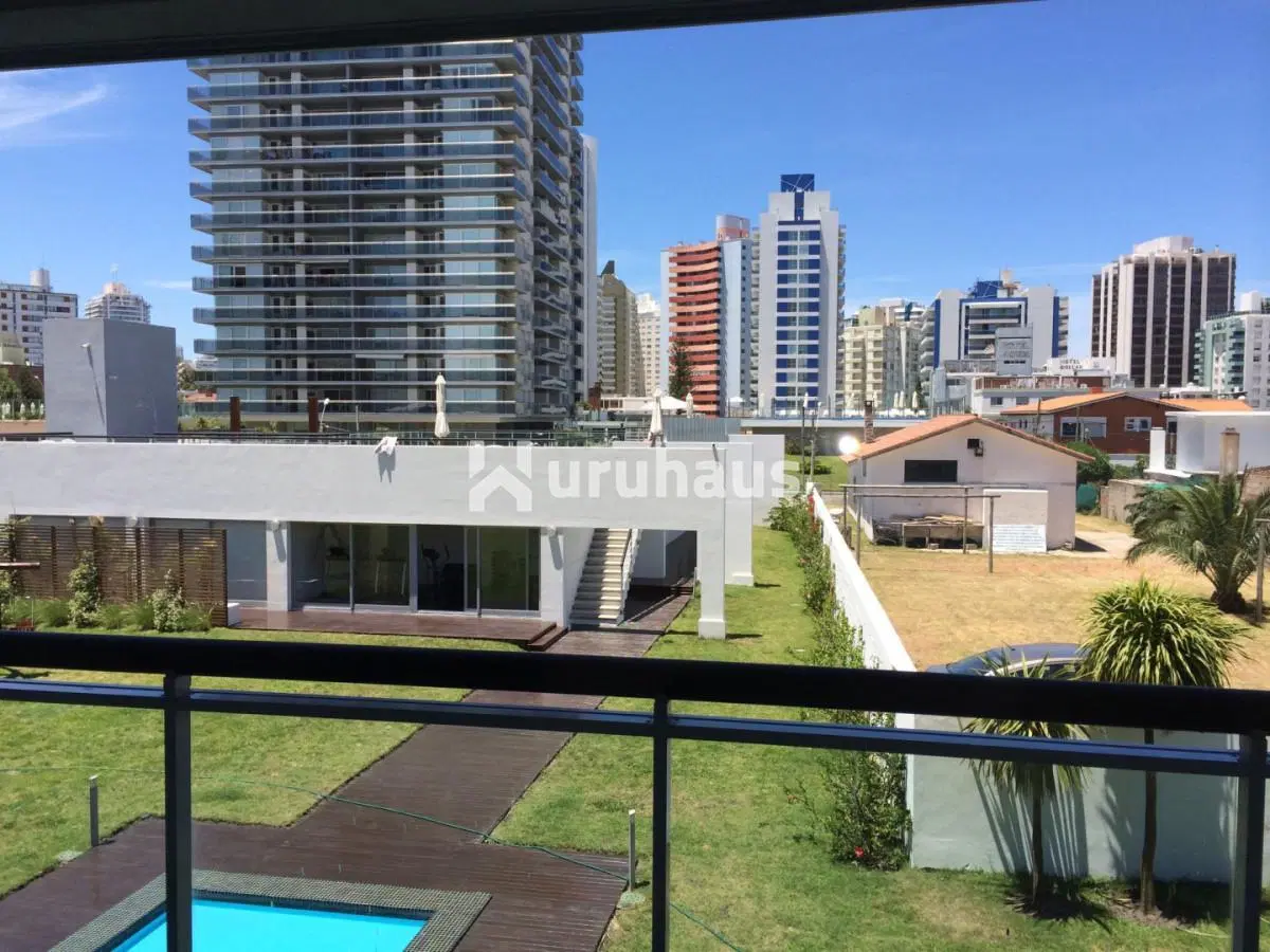 VENTA DEPARTAMENTO 2 DORMITORIOS TORRE FRANCIA 4