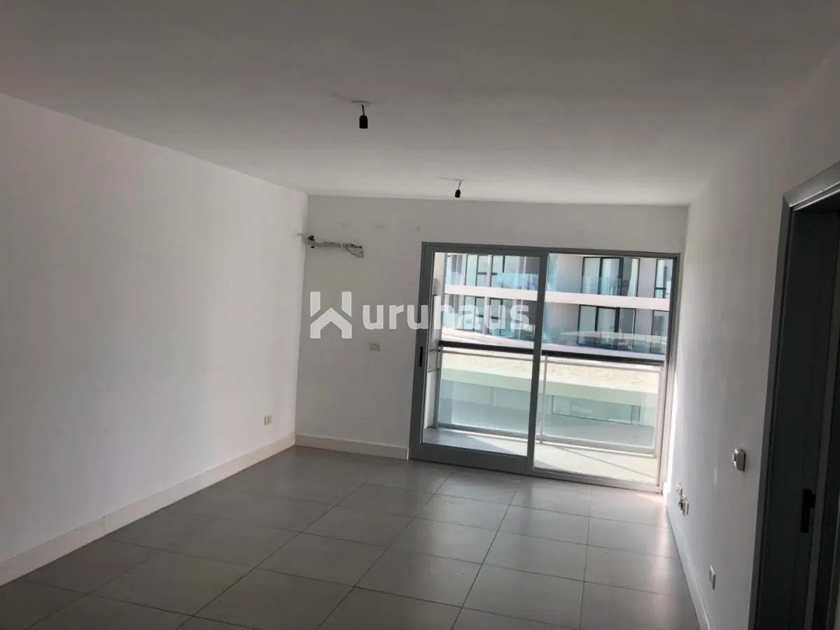 VENTA DEPARTAMENTO 2 DORMITORIOS PARRILLERO PROPIO TORRE FRANCIA 5