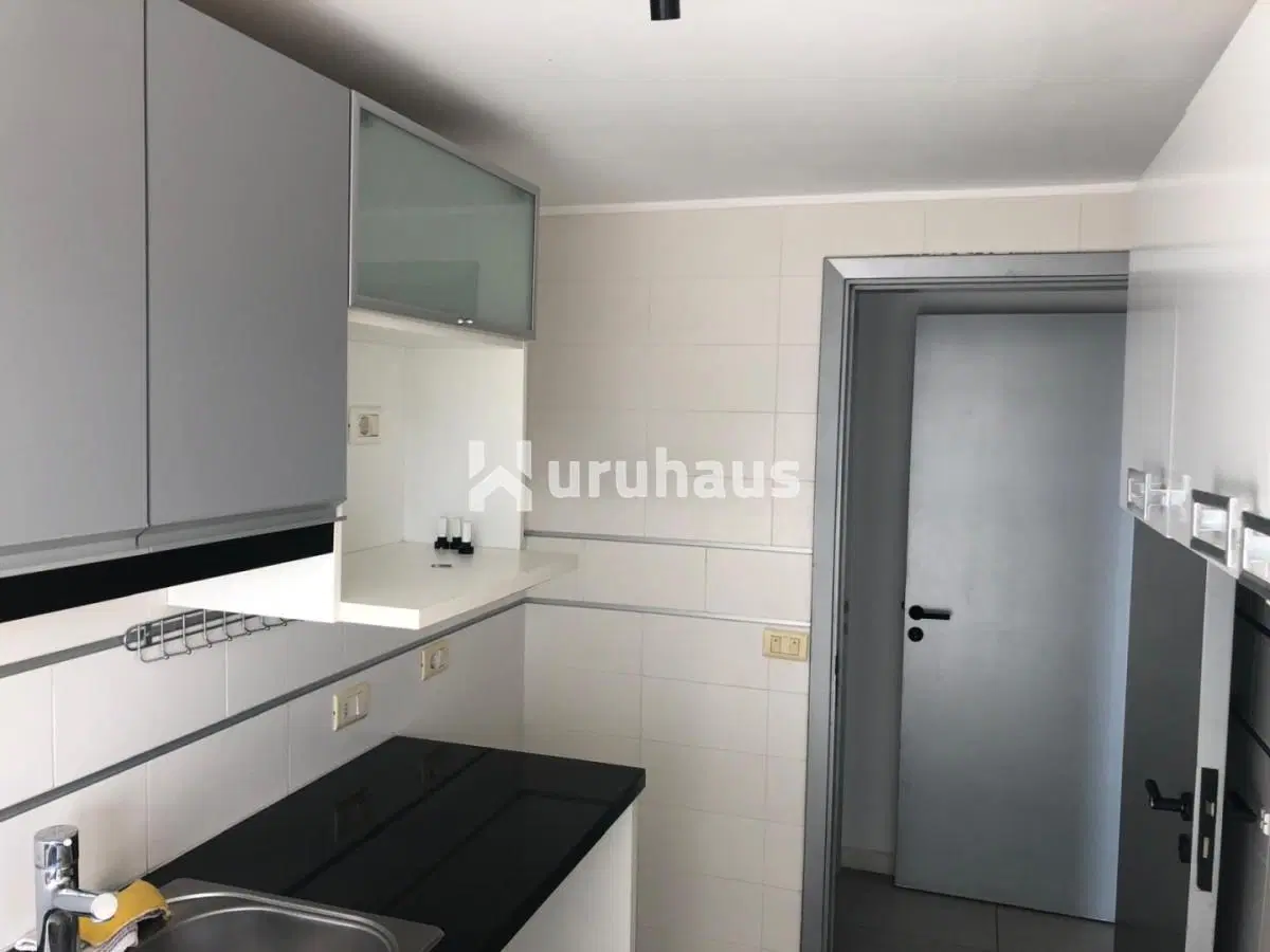 VENTA DEPARTAMENTO 2 DORMITORIOS PARRILLERO PROPIO TORRE FRANCIA 2
