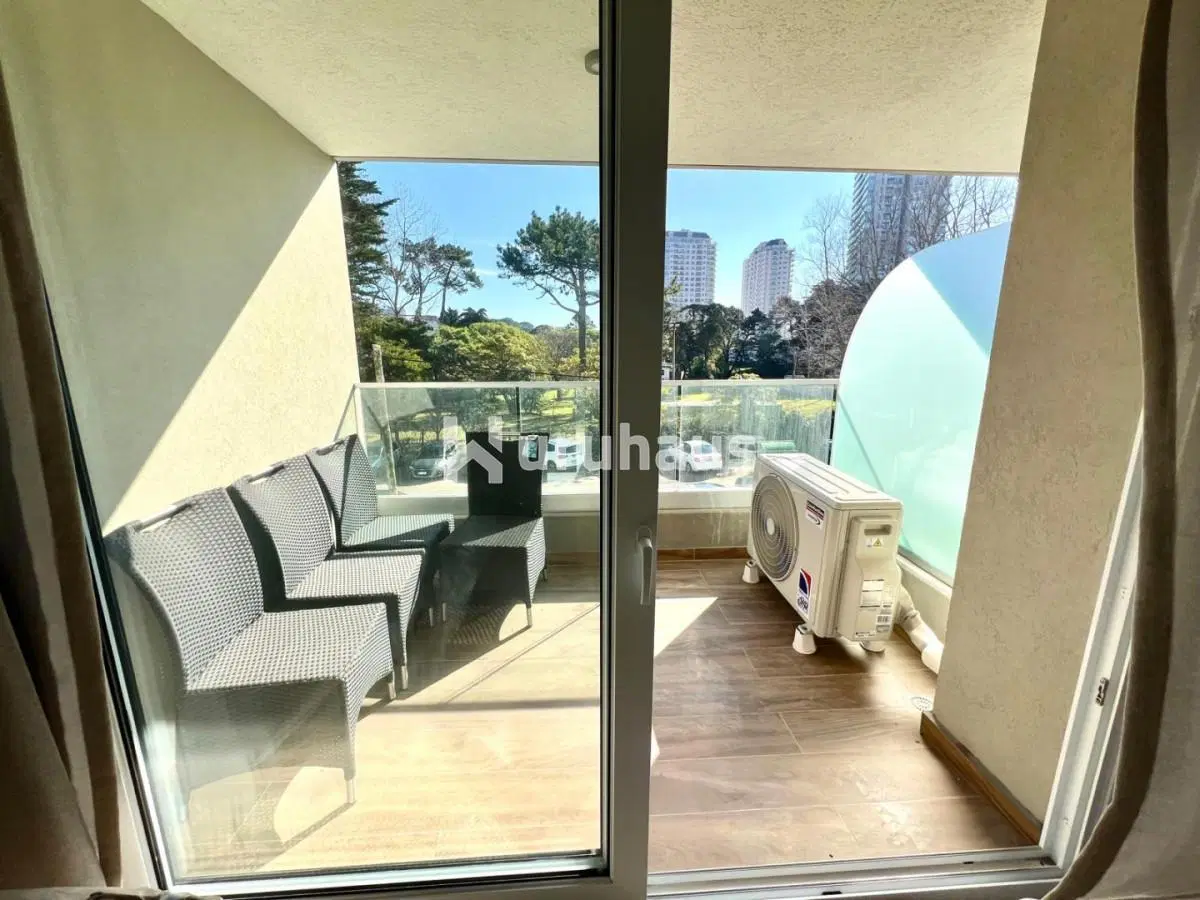 VENTA APARTAMENTO 2 DORMITORIOS PUNTA DEL ESTE 2