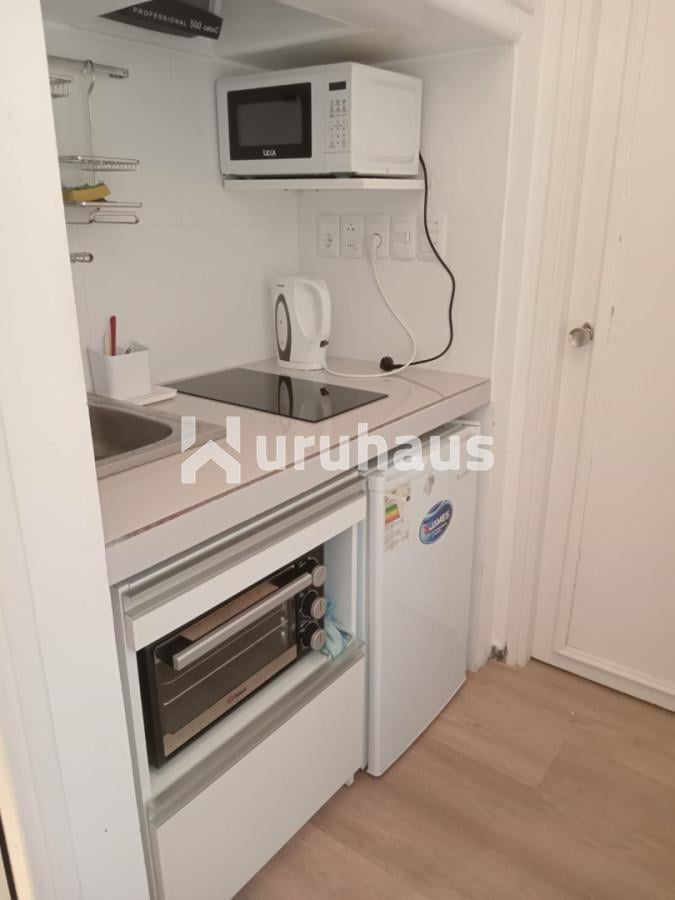 Foto de ALQUILER DE VERANO APARTAMENTO 1 DORM. FRENTE PLAYA LOS DEDOS, imagen 4