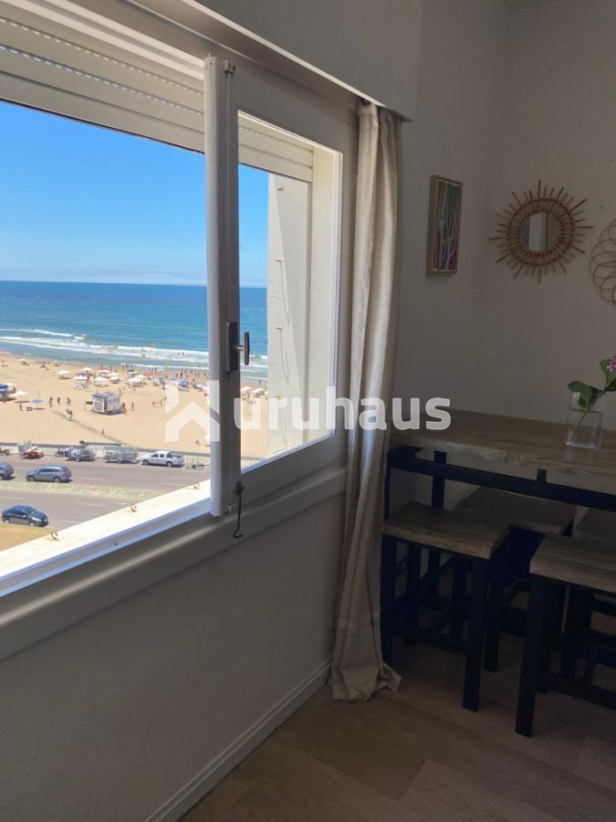 Foto de ALQUILER DE VERANO APARTAMENTO 1 DORM. FRENTE PLAYA LOS DEDOS, imagen 2