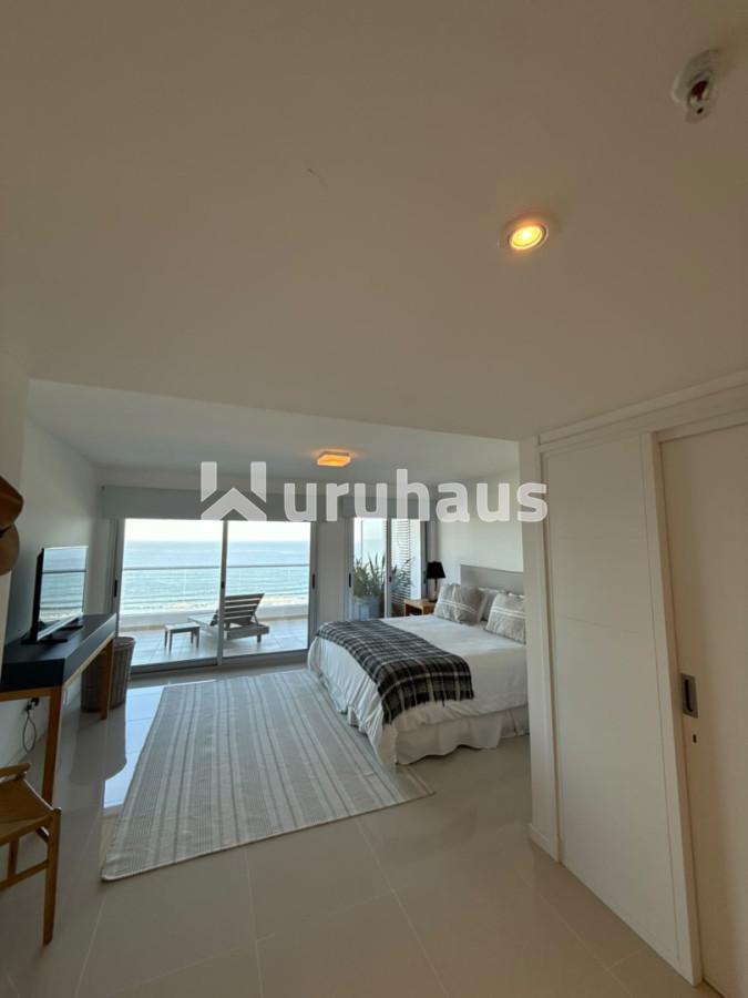 Foto de DEPARTAMENTO VENTA TRES DORMITORIOS ICON BRAVA PUNTA DEL ESTE, imagen 2
