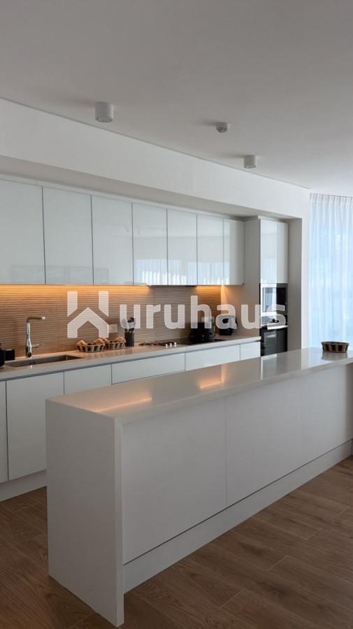 Foto de ALQUILER DEPARTAMENTO 2 DORMITORIOS TRUMP TOWER PUNTA DEL ESTE, imagen 2