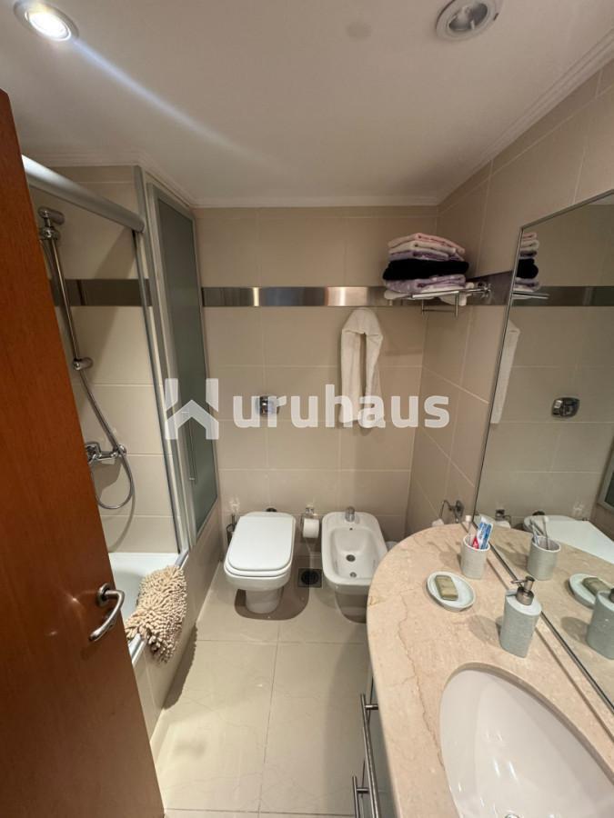 Foto de VENTA DEPARTAMENTO PARRILLERO PROPIO MARIGOT ROOSVELT 4 DORMITORIOS, imagen 2
