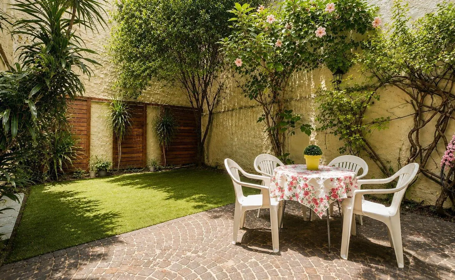PH con jardín soñado y enorme potencial de expansión SIN EXPENAS en Mataderos 3