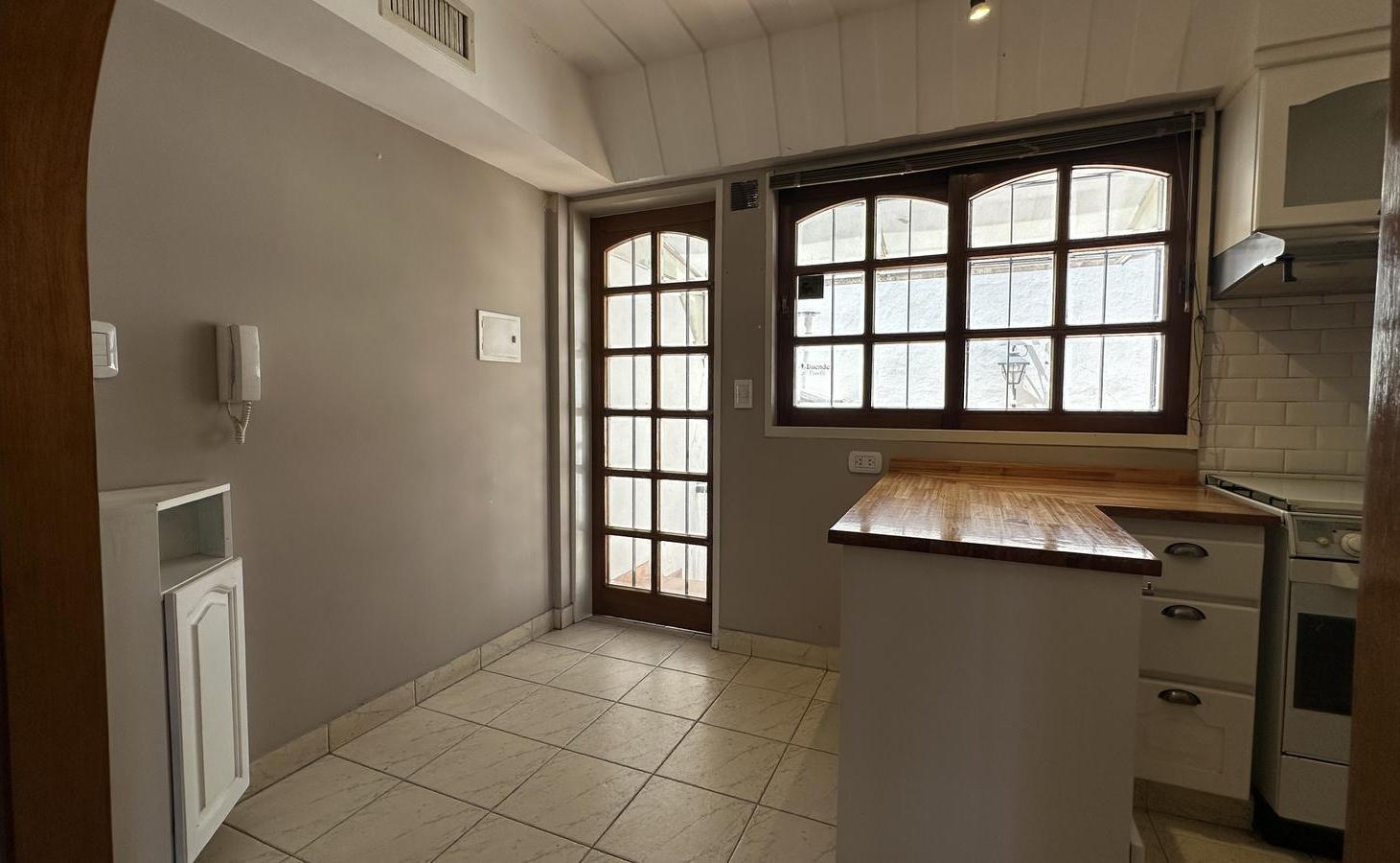 Foto de Villa Luro: Venta PH tipo casa 4 amb gran cochera, patio y parrilla |, imagen 4