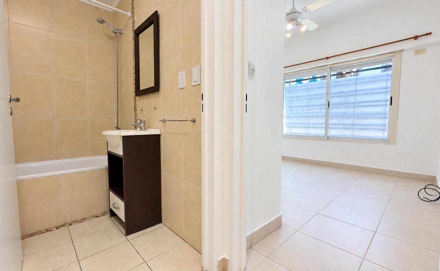 Foto de Villa Gral Mitre: Venta Depto2 Amb tipo PH | PB al Frente con Patio |, imagen 5