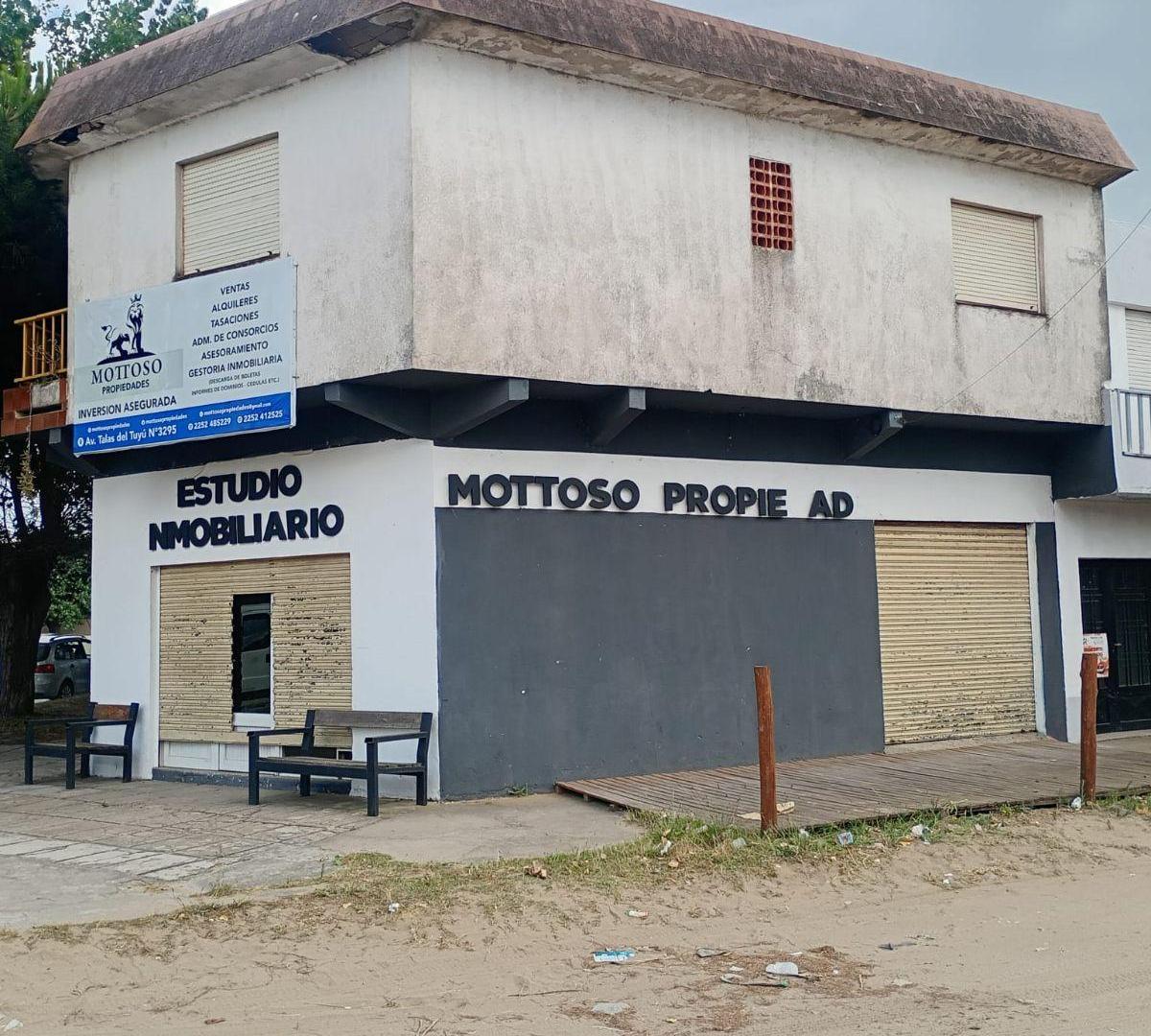 Foto de Esquina Sobre Av, Los Talas del Tuyu y 72 2 Unidades 1 PH de 3 amb y Un, imagen 4