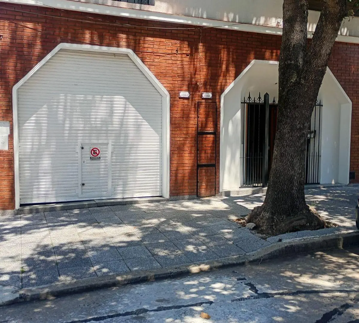 UNICO PH LOTE 10x47 m SIN EXPENSAS 3 AMB PB GARAGE 2 AUTOS , FONDO PARQUE PARRILLA 5