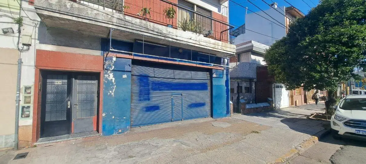 LOCAL CON FOSA 1 BAÑO, FUERZA MOTRIZ, IDEAL RUBRO AUTOMOTRIZ 2
