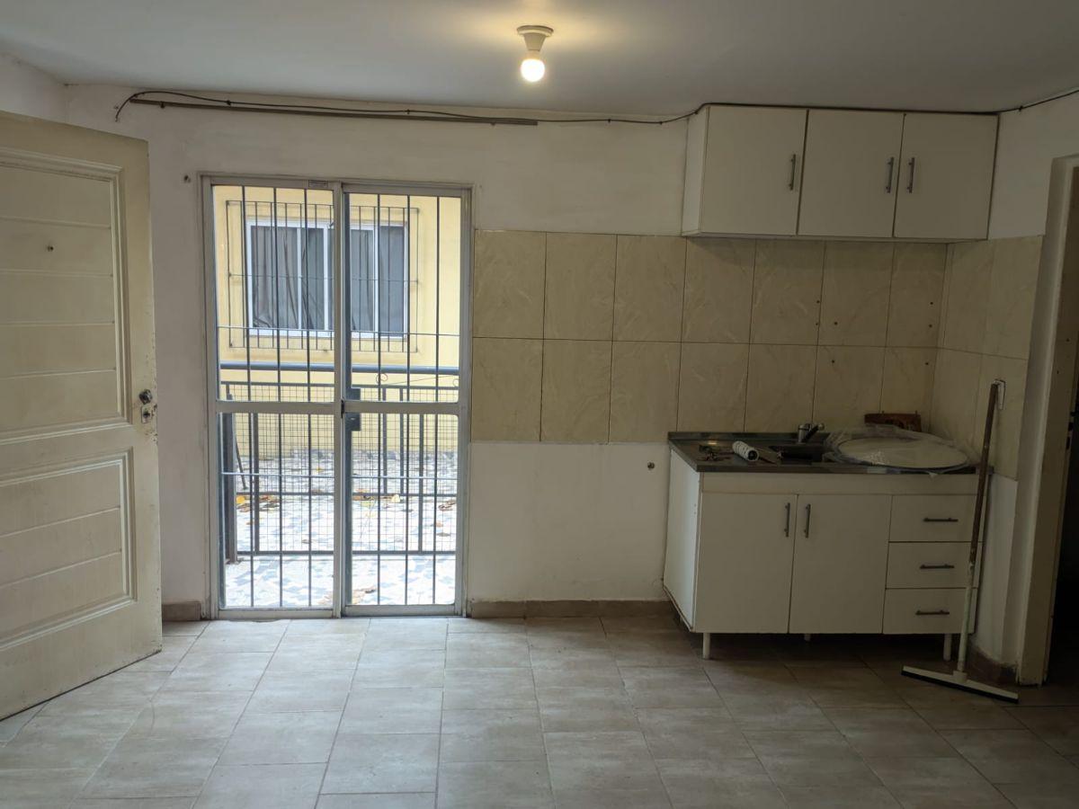 Foto de MONOAMBIENTE DIVISIBLE CON PATIO SIN EXPENSAS, imagen 3