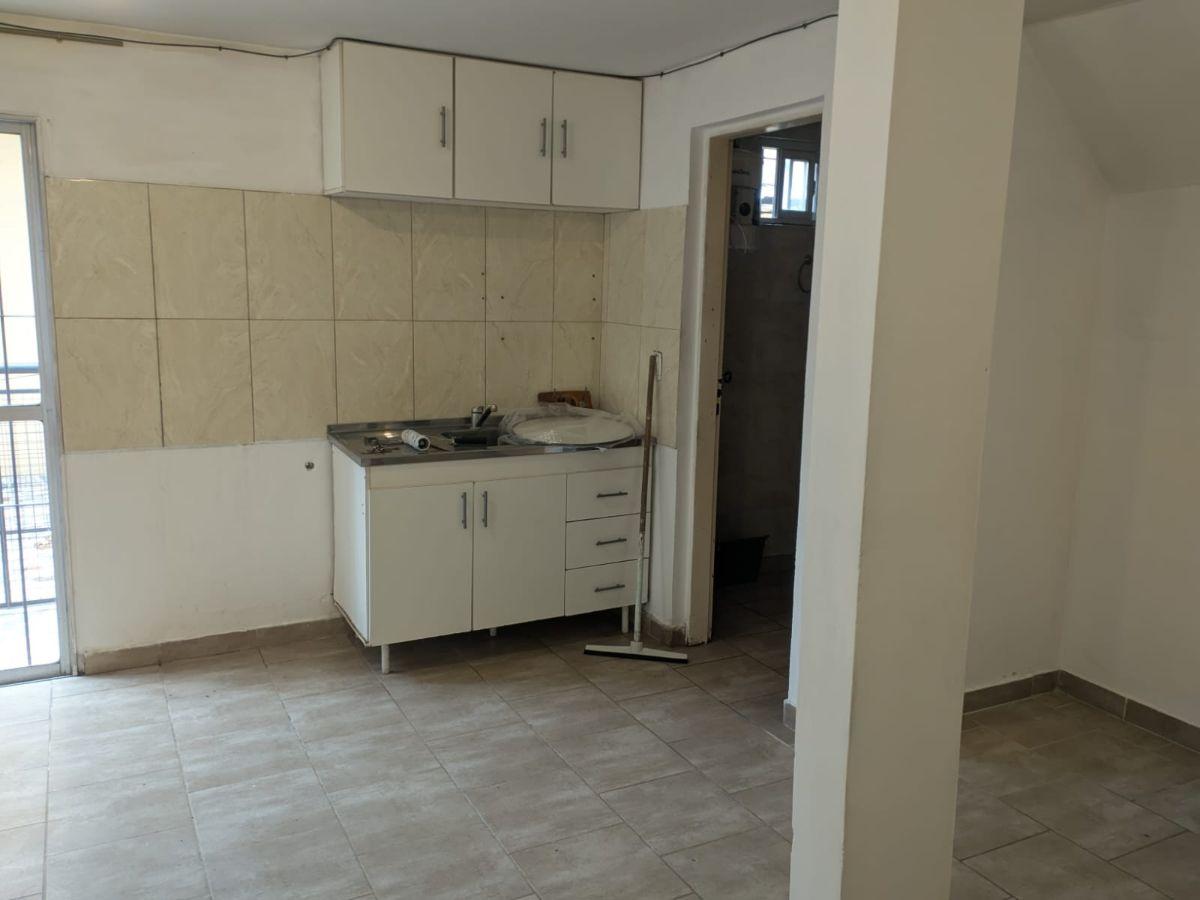 Foto de MONOAMBIENTE DIVISIBLE CON PATIO SIN EXPENSAS, imagen 1