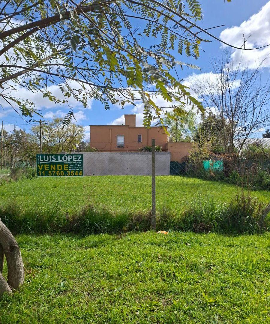 Foto de Terreno en esquina 15 x 25 m frente a una plaza, Colegio y Club de, imagen 5