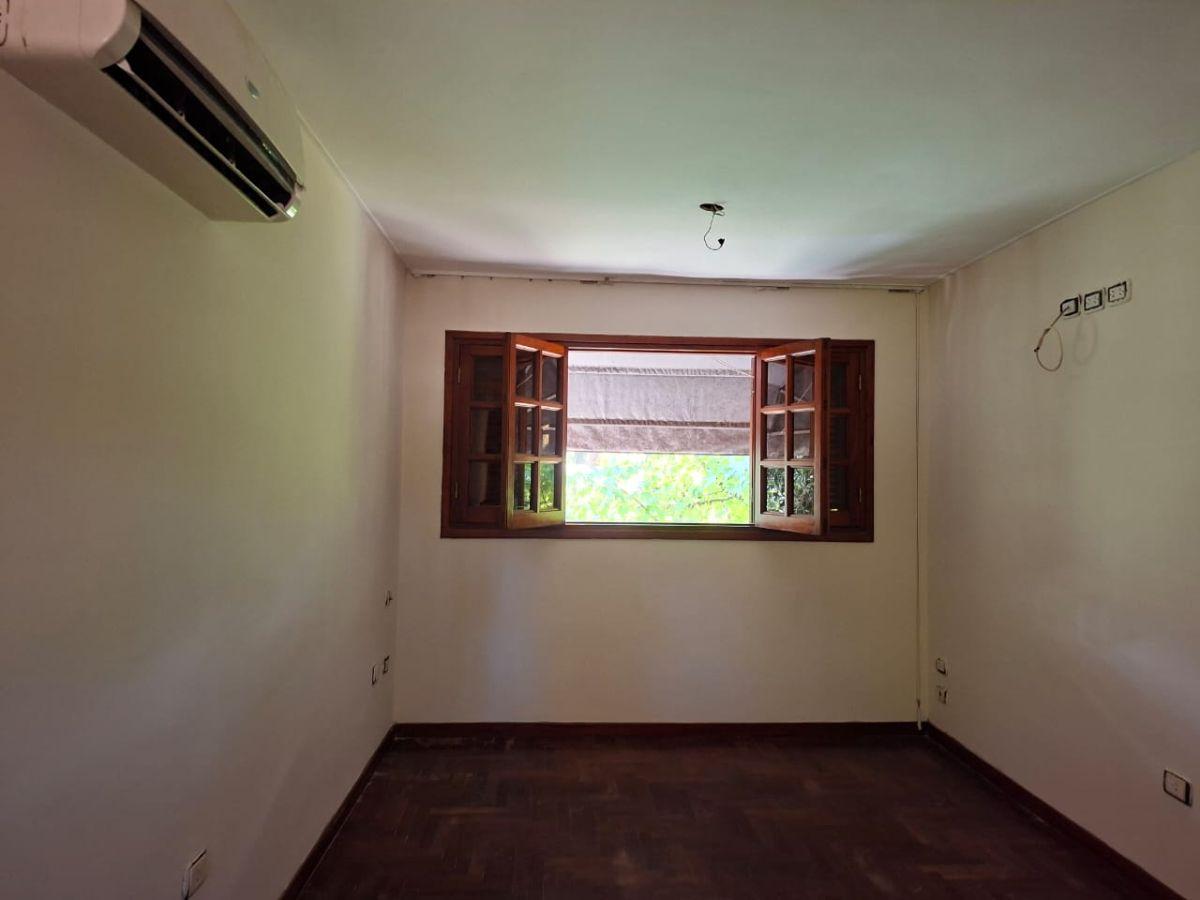 Foto de Chalet con gran parque, pileta y quincho, imagen 2